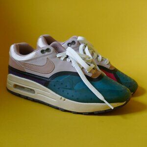 Nike Women's Air Max 1 Sneakers in Plum Fog and Fossil Rose - Size 8